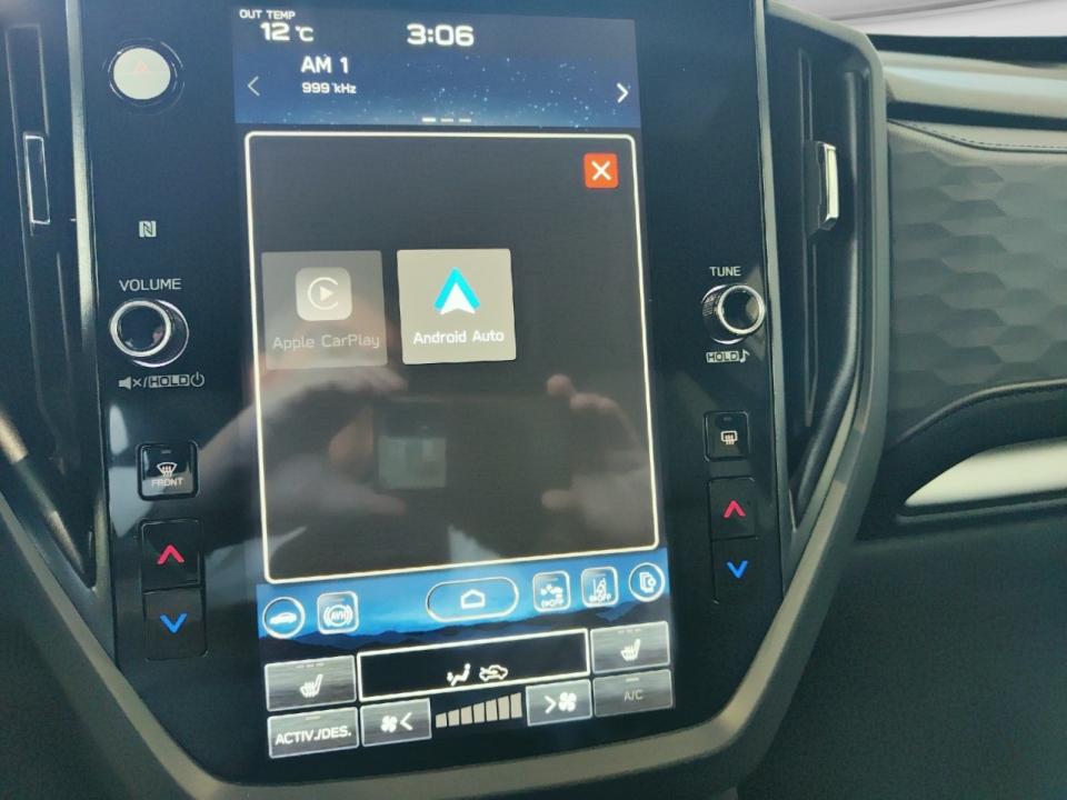 Subaru Forester 2.0i Hybrid Field