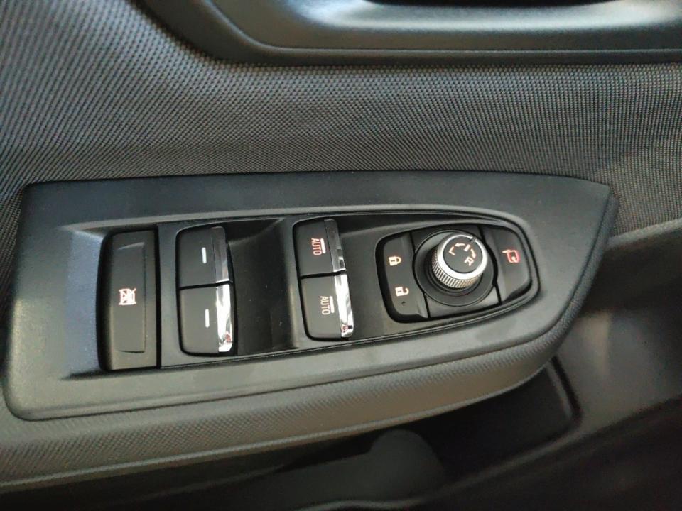 Subaru Forester 2.0i Hybrid Field