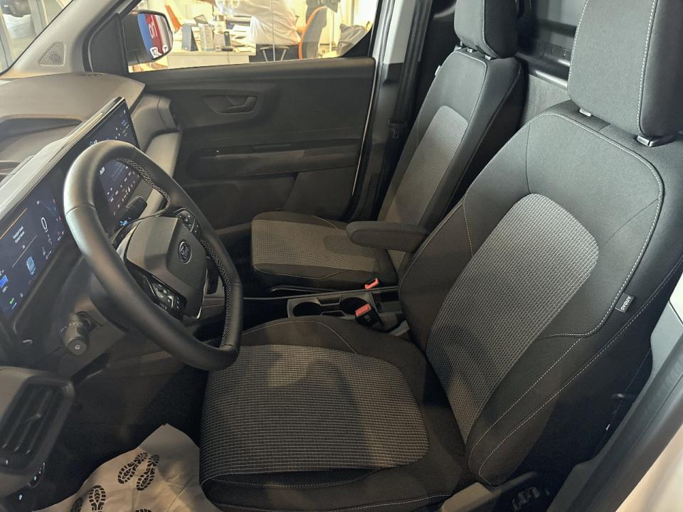 Ford Transit Courier Van BEV 54kWh 100kW Trend Auto