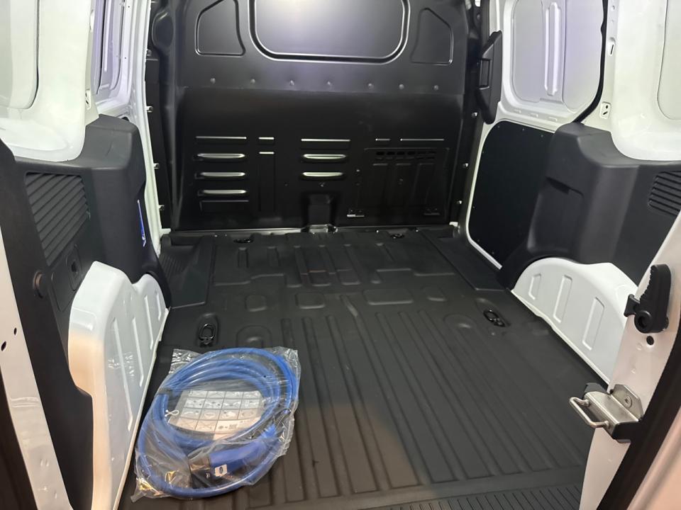 Ford Transit Courier Van BEV 54kWh 100kW Trend Auto