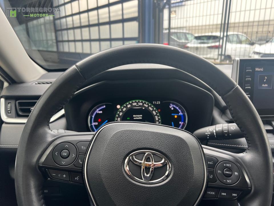 Toyota Rav4 2.5l 220H Advance