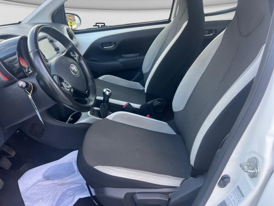 Toyota Aygo 1.0 70 x-wave