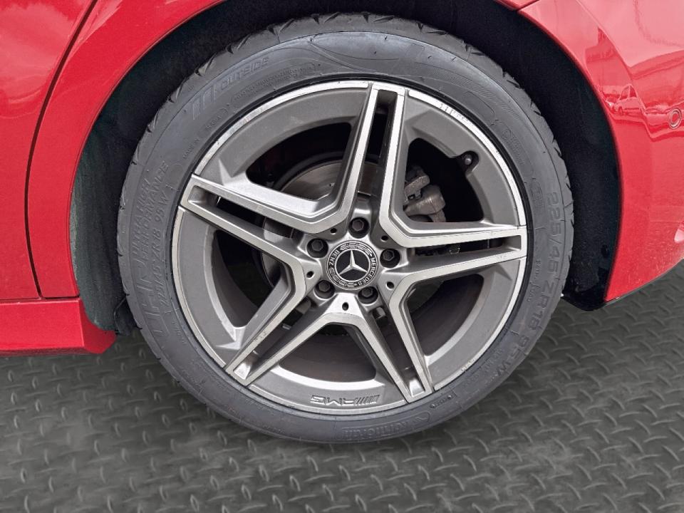 Mercedes Benz Clase A Sedán A 180 d