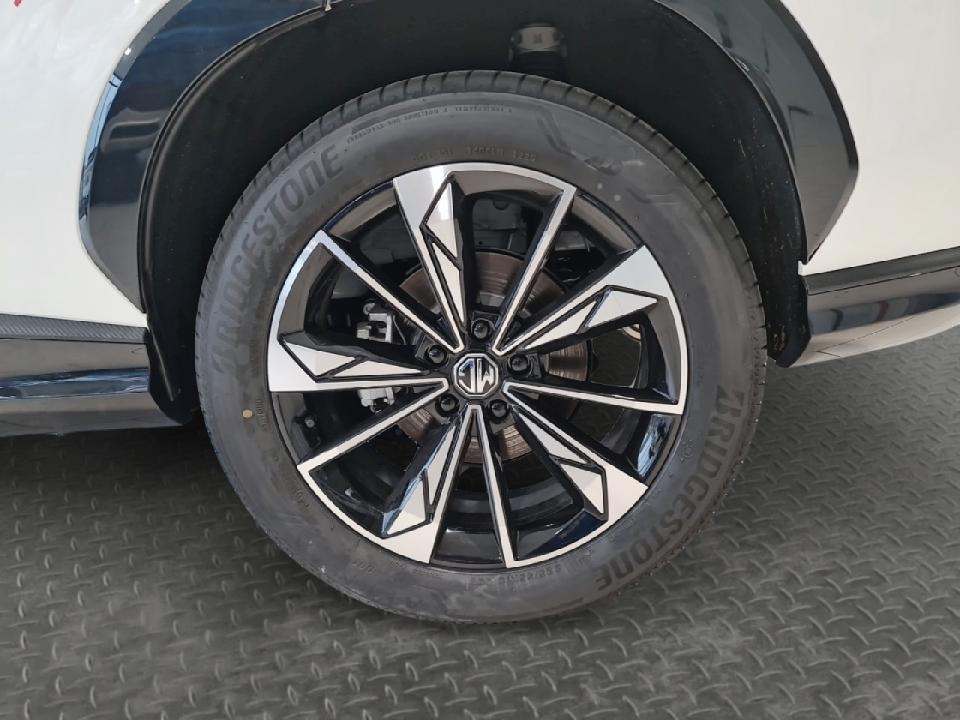 MG HS 1.5 Hybrid+Luxury