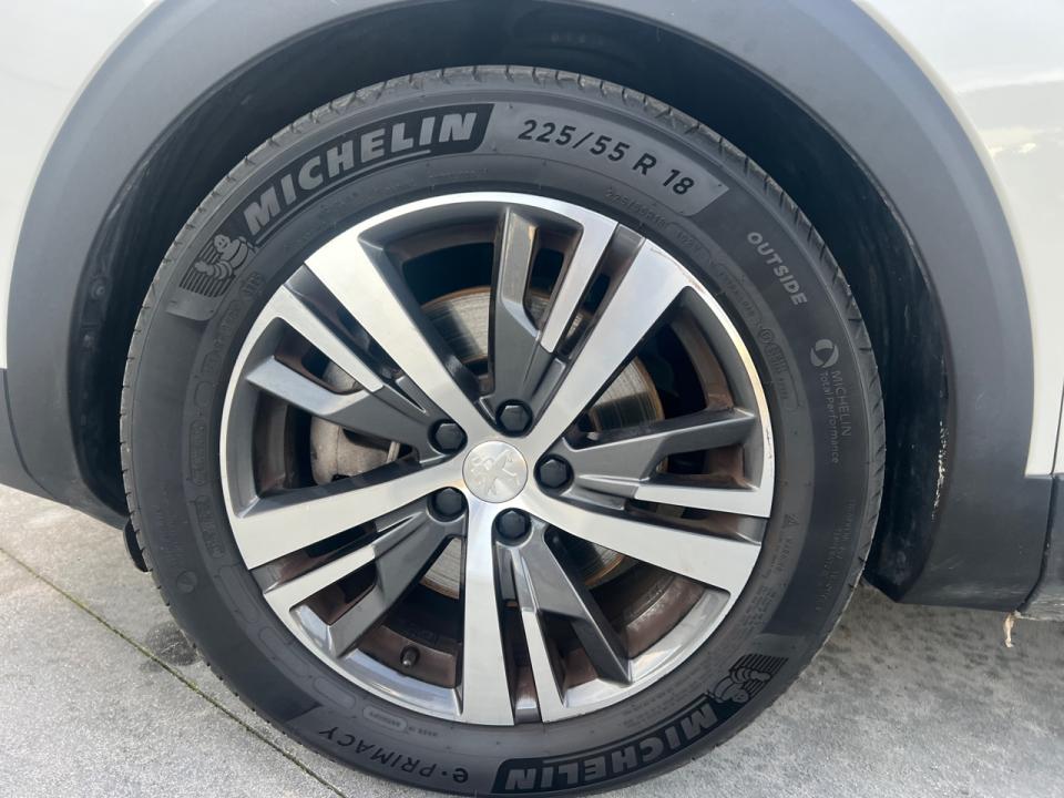 Peugeot 3008 Hybrid 225 e-EAT8 Allure