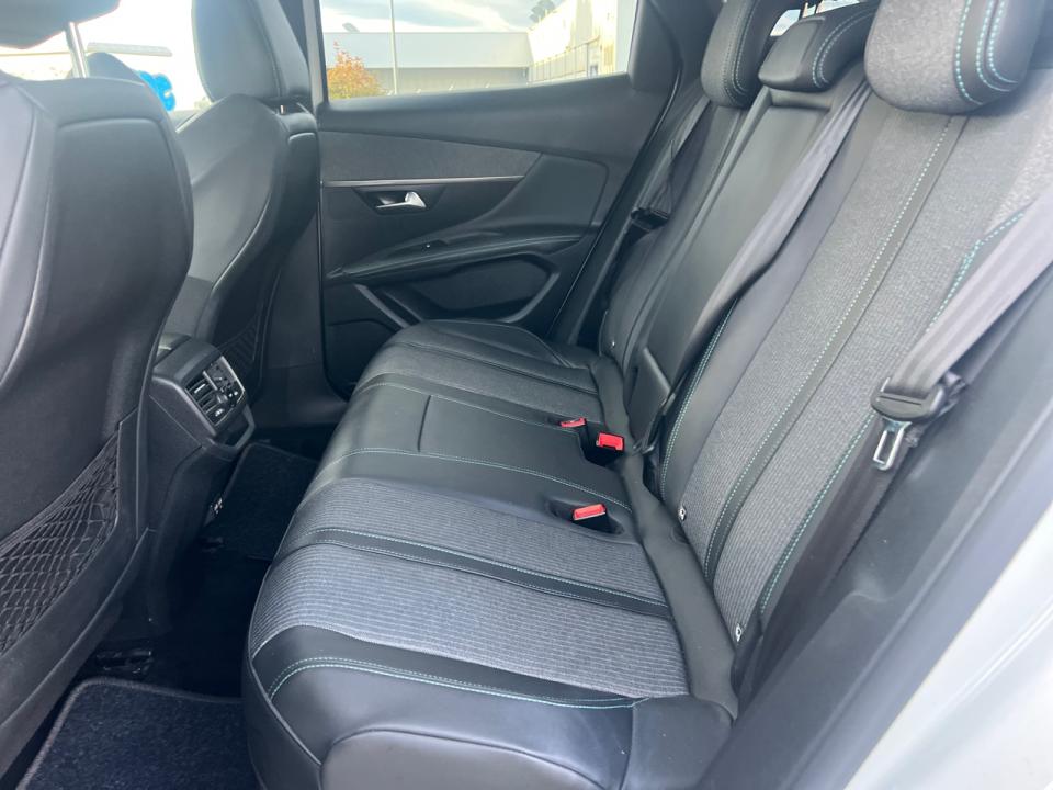 Peugeot 3008 Hybrid 225 e-EAT8 Allure