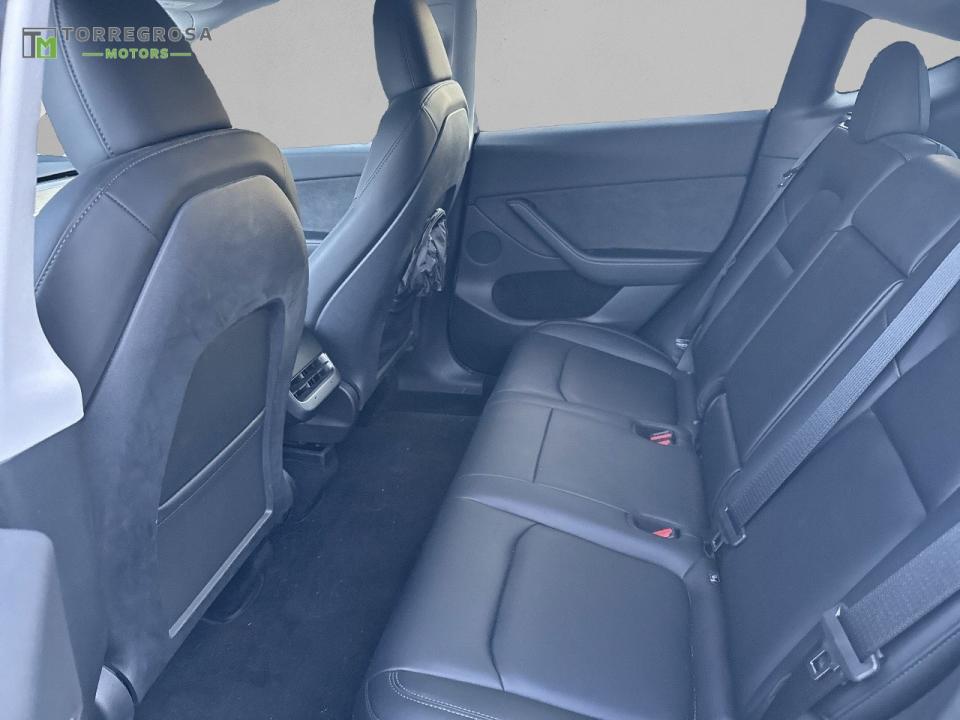 Tesla Model Y Tracción trasera RWD