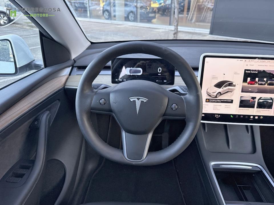 Tesla Model Y Tracción trasera RWD
