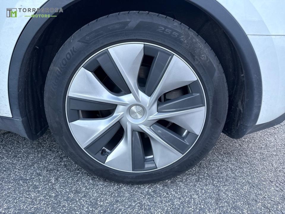 Tesla Model Y Tracción trasera RWD