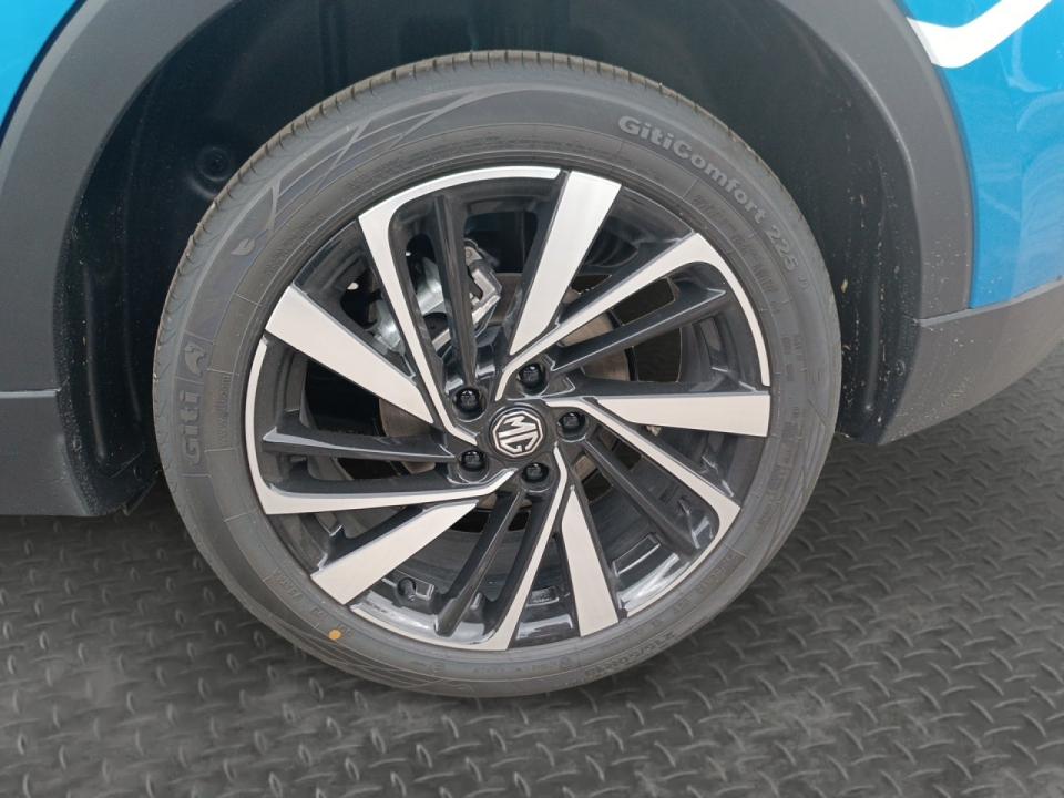 MG ZS Hybrid+ 1.5 HYBRID+ LUXURY