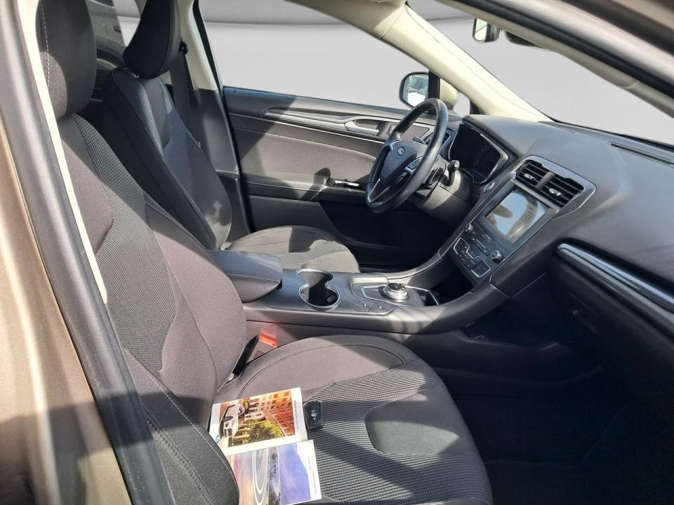 Ford Mondeo 2.0 TDCi 110kW PowShift Titanium SpBreak