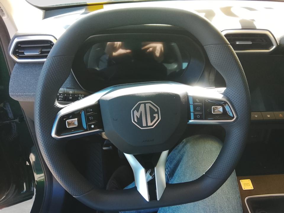 MG ZS 1.5 Standard