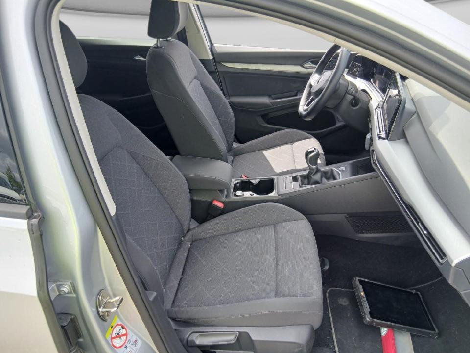 Volkswagen Golf Life 1.0 TSI 81kW (110CV)
