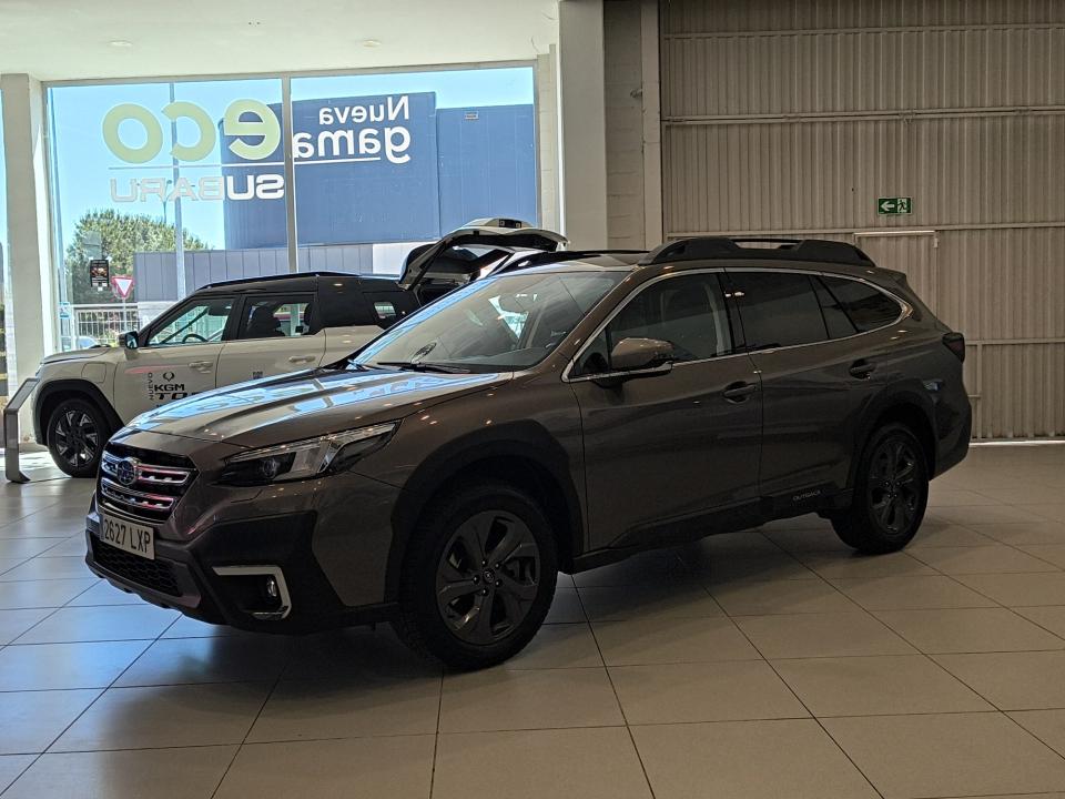 Subaru OUTBACK 2.5i Trek CVT Lineartronic AWD
