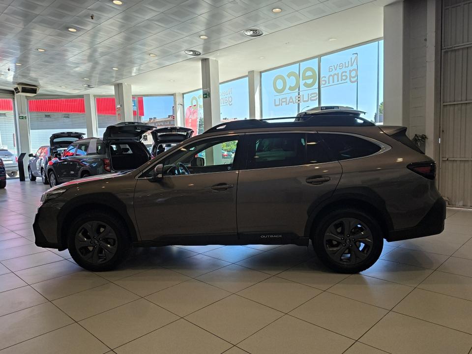 Subaru OUTBACK 2.5i Trek CVT Lineartronic AWD