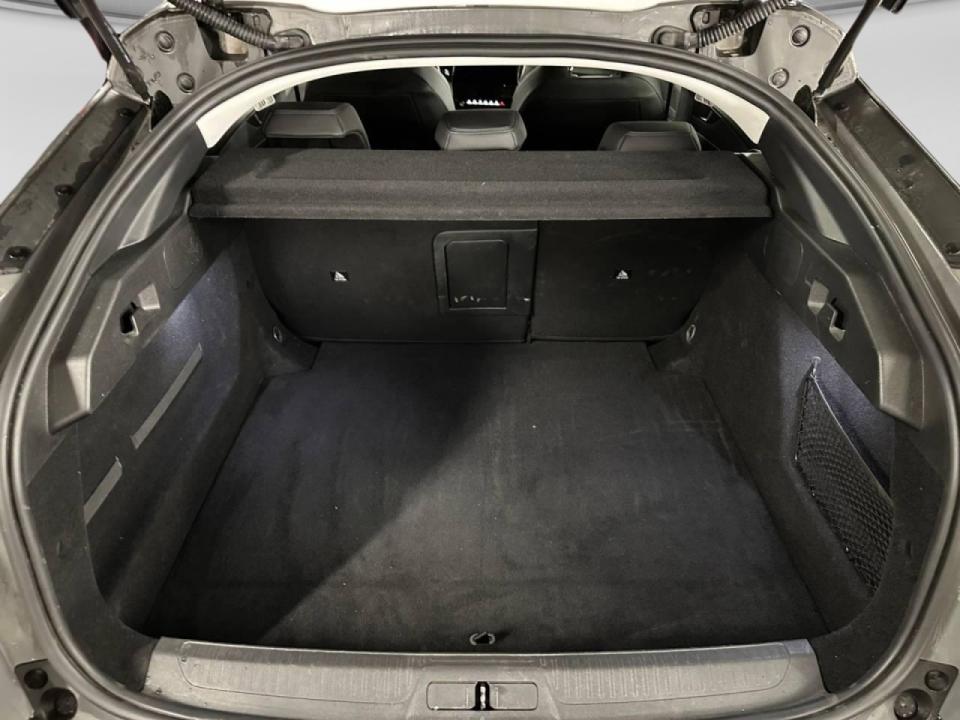 Peugeot 408 408 Allure HYBRID 136 eDCS6