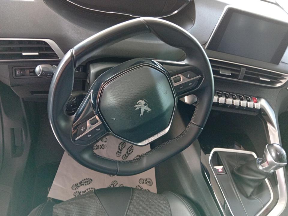 Peugeot 5008 Allure 1.5L BlueHDi 96kW (130CV) S&S