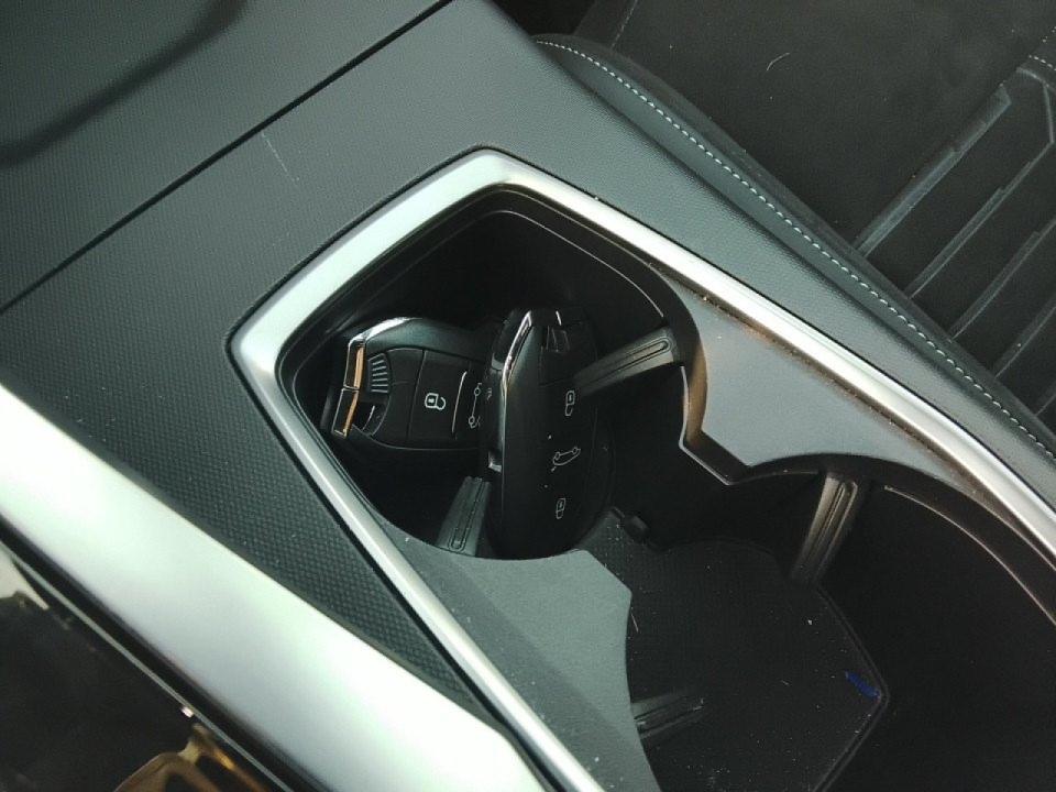 Peugeot 3008 1.2 100KW GT eDCS6