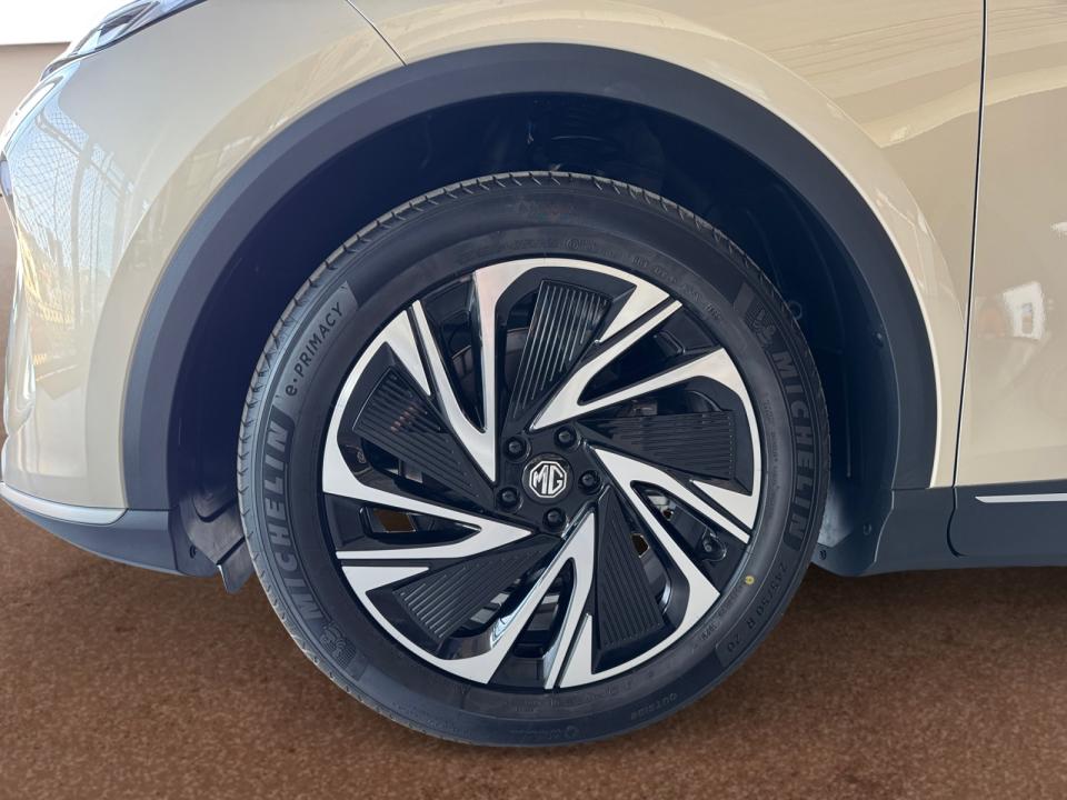 MG MGS6 EV Luxury