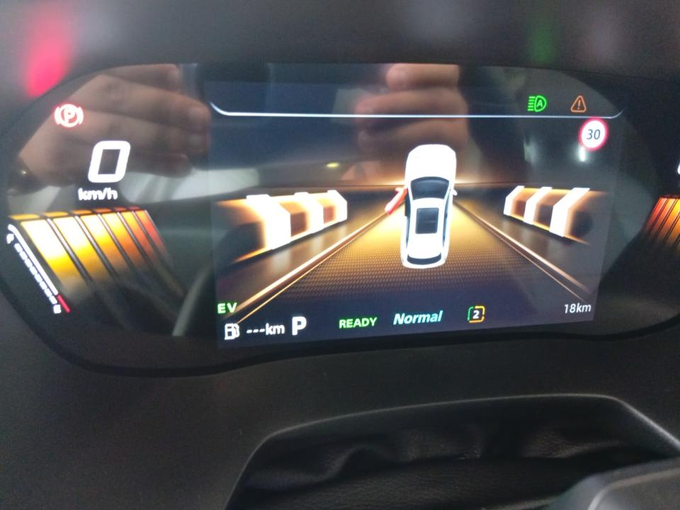 MG ZS Hybrid+ Luxury