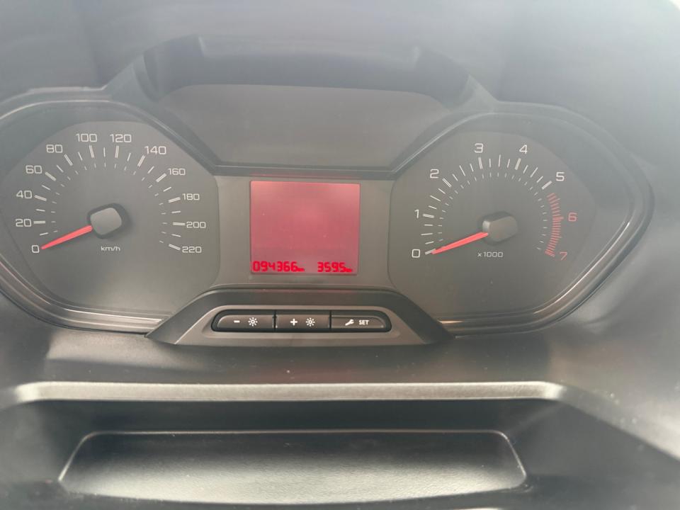 Peugeot Partner Standard 600kg BlueHDi 73kW
