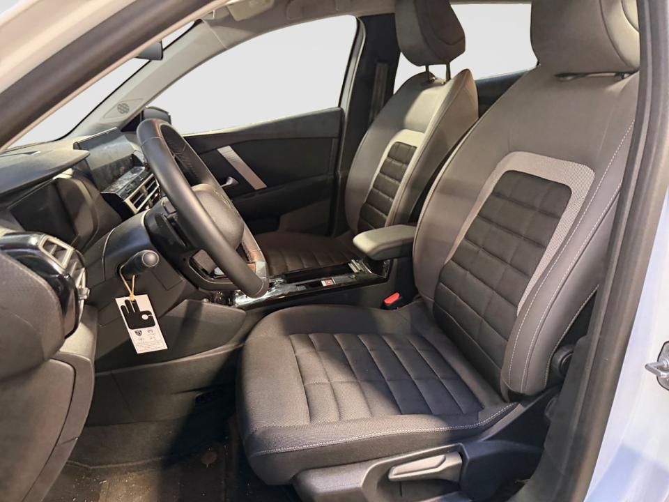 Citroen C4 Hybrid 145 ë-DCS6 Business Edition
