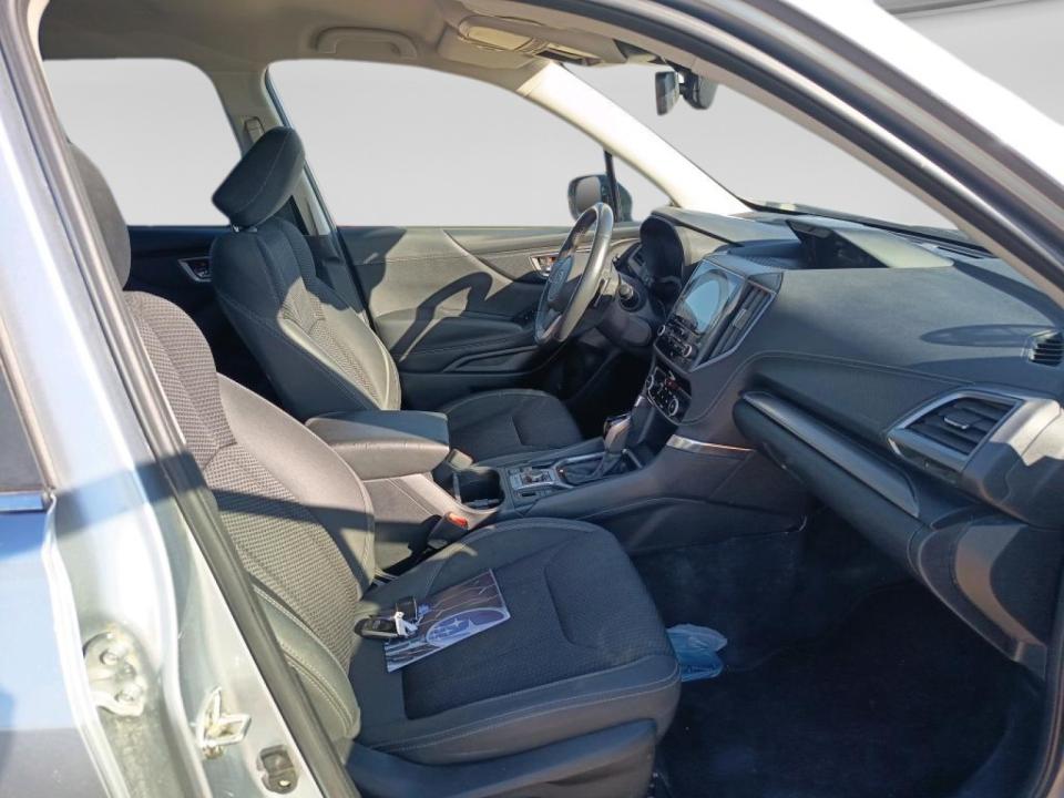 Subaru Forester 2.0i Hybrid CVT Sport Plus