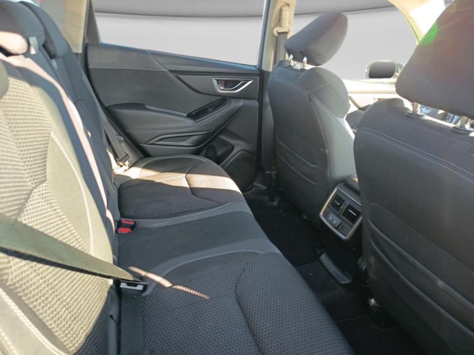 Subaru Forester 2.0i Hybrid CVT Sport Plus