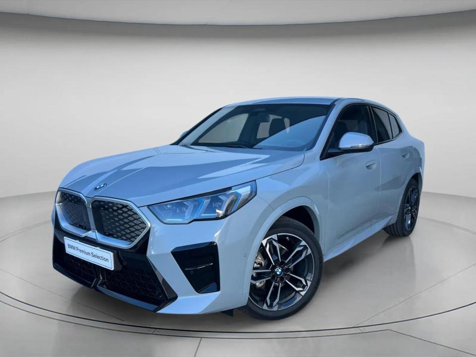 BMW iX2 eDrive20