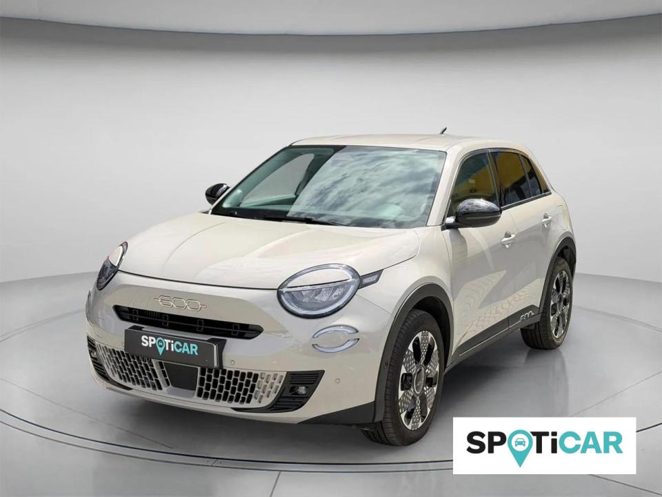 Fiat 600 Hybrid 1.2 145cv La Prima
