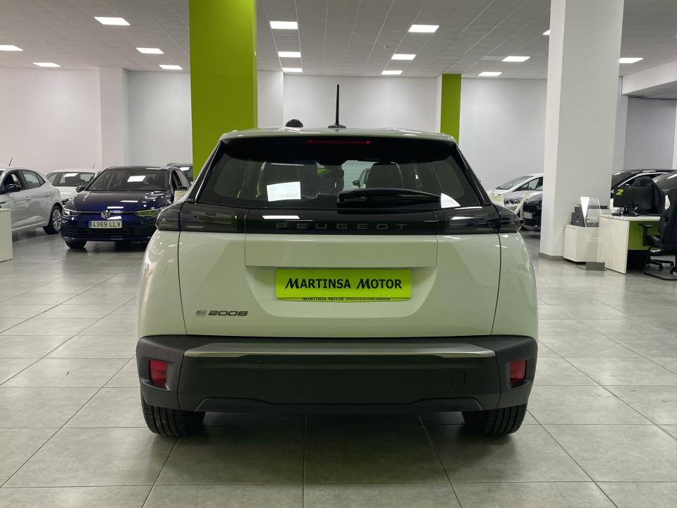 Peugeot e-2008 Active 136CV BEV
