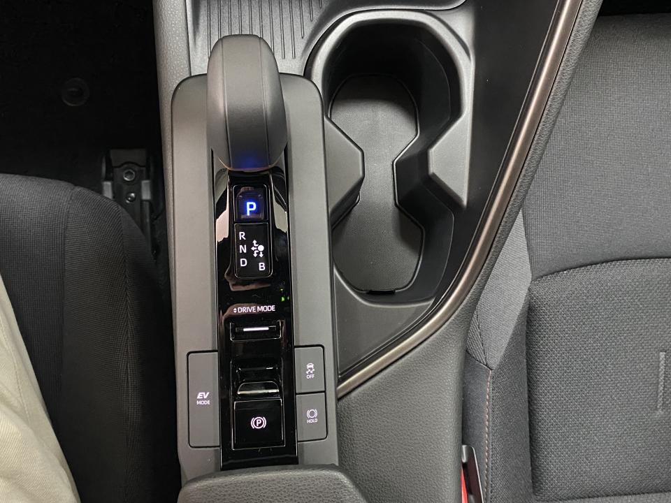 Toyota C-HR 1.8 Advance Hybrid 140