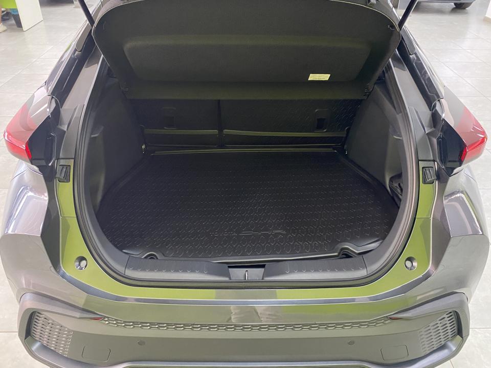 Toyota C-HR 1.8 Advance Hybrid 140
