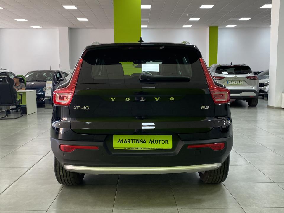 Volvo XC40 Core 2.0 B3 G 163CV Auto MHEV
