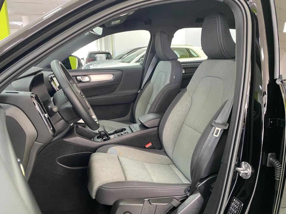 Volvo XC40 Core 2.0 B3 G 163CV Auto MHEV