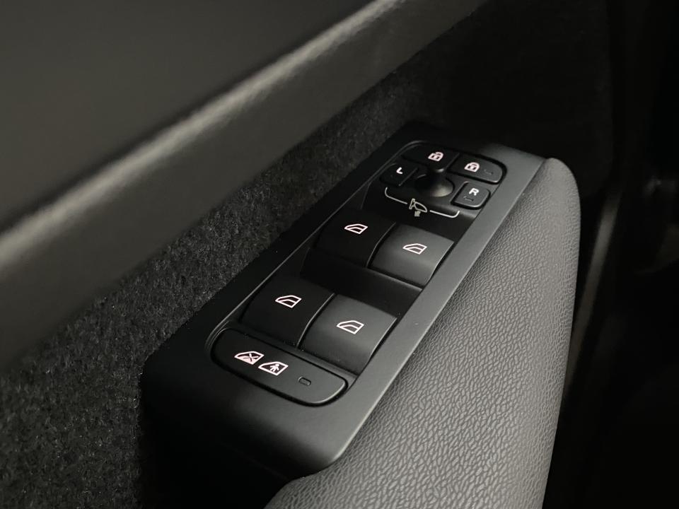 Volvo XC40 Core 2.0 B3 G 163CV Auto MHEV