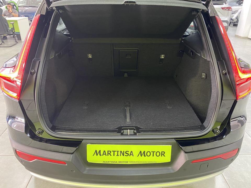Volvo XC40 Core 2.0 B3 G 163CV Auto MHEV