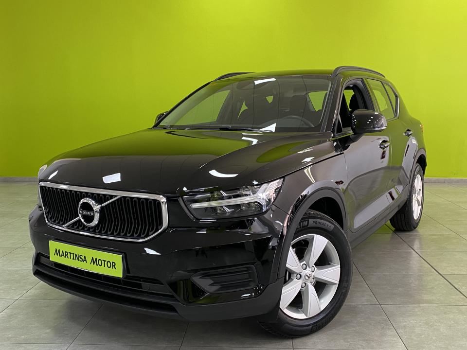 Volvo XC40 Momentum Core T2 1.5 129CV auto