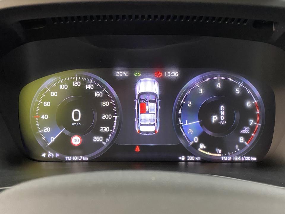 Volvo XC40 Momentum Core T2 1.5 129CV auto