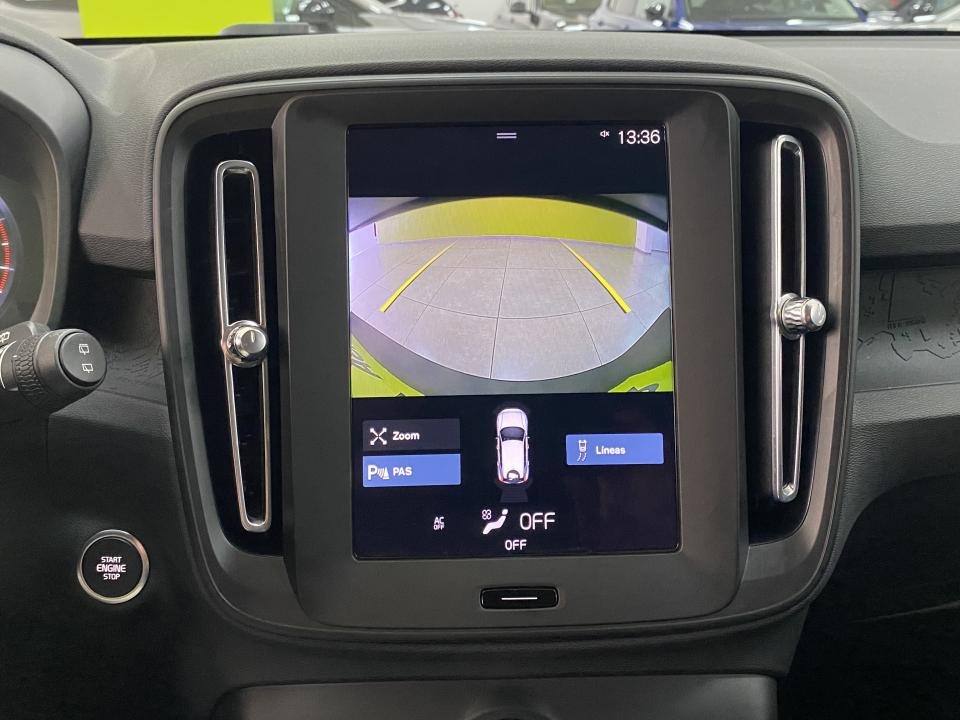 Volvo XC40 Momentum Core T2 1.5 129CV auto