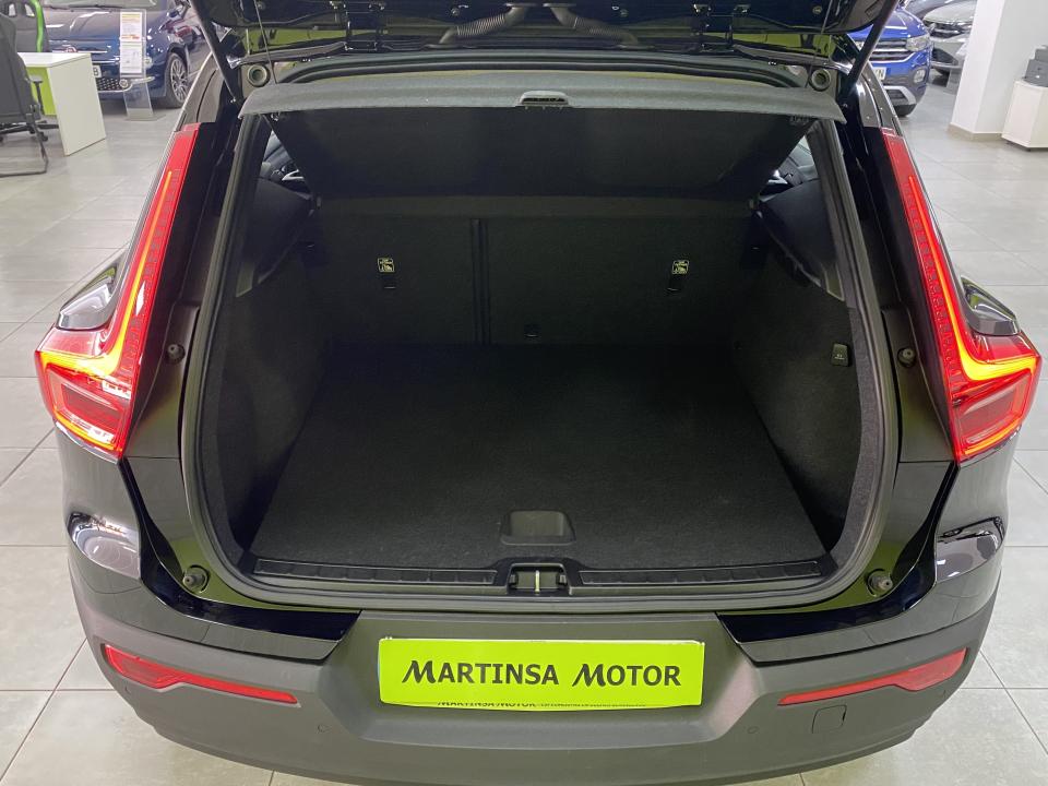Volvo XC40 Momentum Core T2 1.5 129CV auto