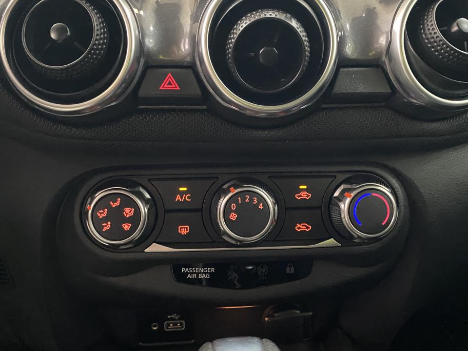 Nissan JUKE Acenta 1.0 DIG-T 114CV DCT