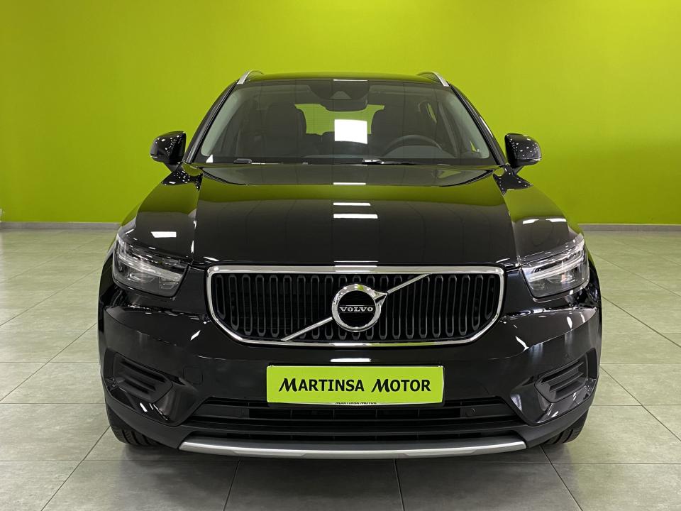 Volvo XC40 Momentum Pro B3 2.0G 163CV Auto MHEV