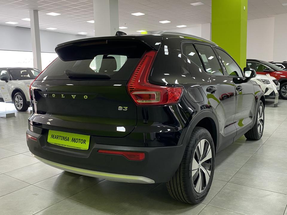 Volvo XC40 Momentum Pro B3 2.0G 163CV Auto MHEV