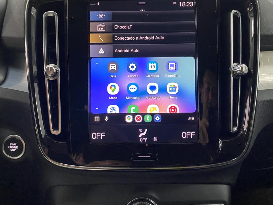 Volvo XC40 Momentum Pro B3 2.0G 163CV Auto MHEV