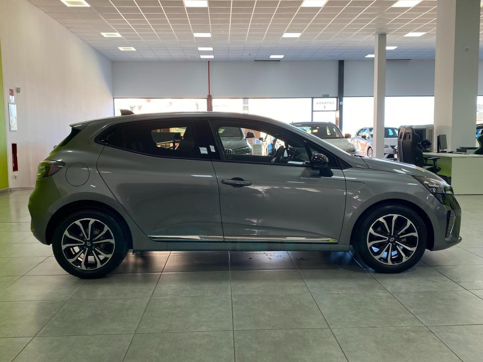 Renault Clio Techno 1.0 TCE 90CV