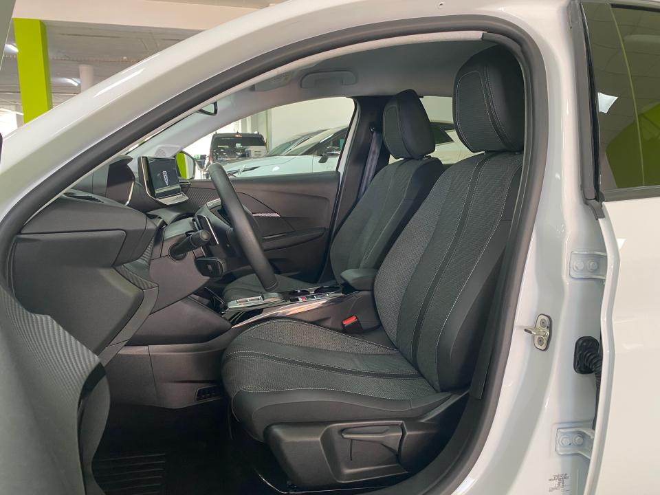Peugeot 208 Allure Hybrid 1.2 eDCS6 100CV MHEV