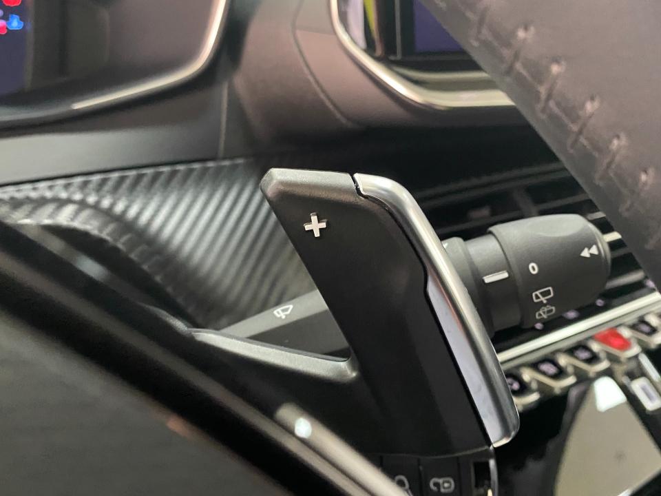 Peugeot 208 Allure Hybrid 1.2 eDCS6 100CV MHEV