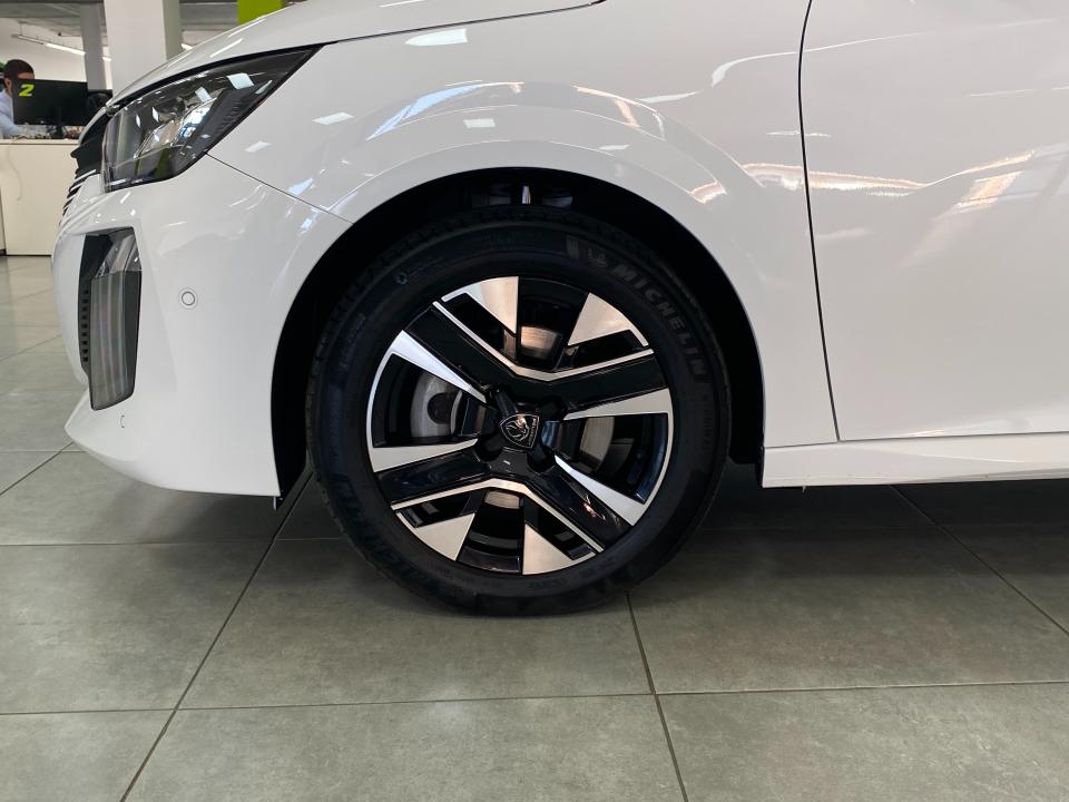 Peugeot 208 Allure Hybrid 1.2 eDCS6 100CV MHEV