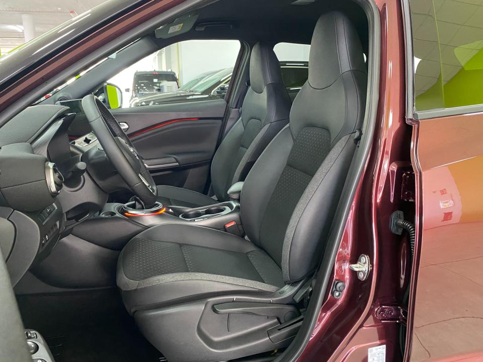 Nissan JUKE N-Connecta 1.0 DIG-T 114CV